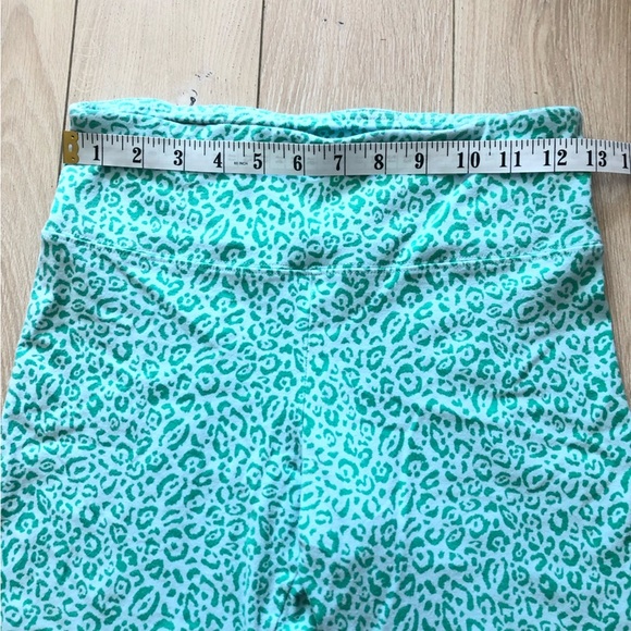Billabong Leopard Print Biker Shorts in Light Blue Size M - Picture 2 of 8